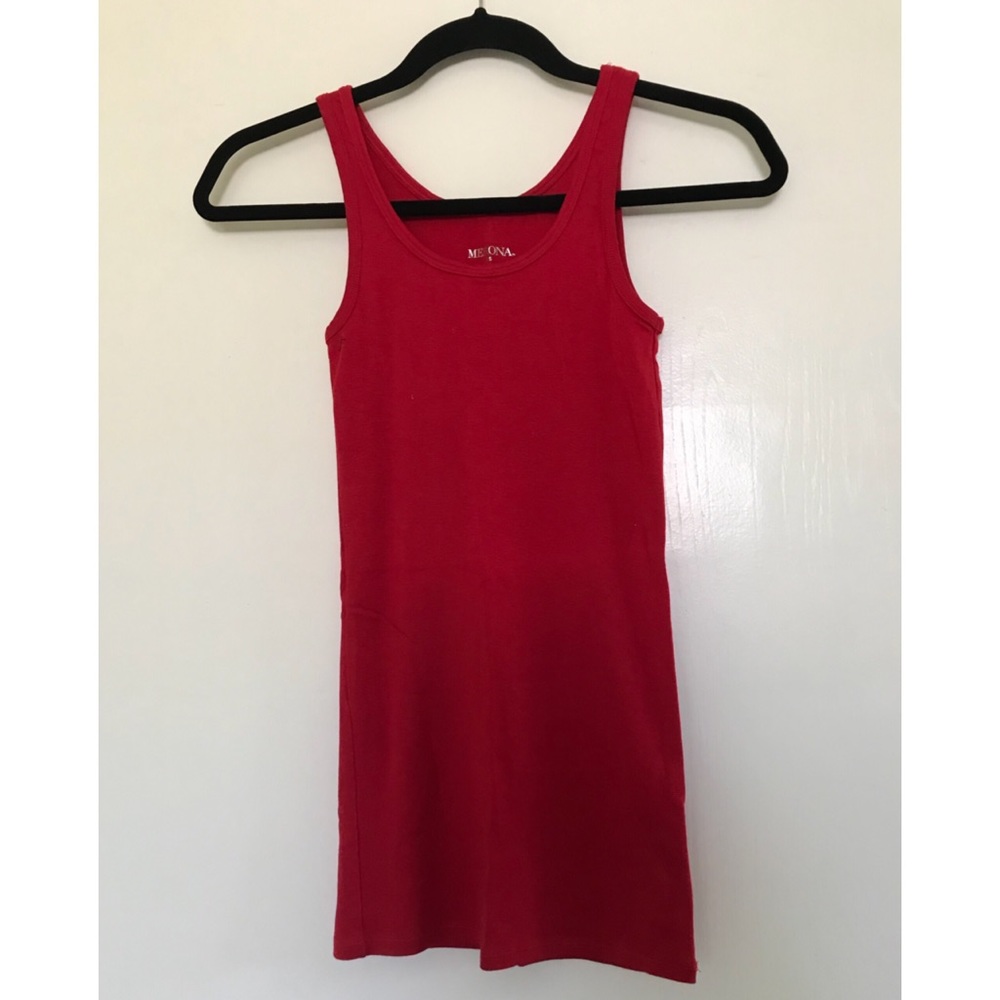 Red slim-fit tank top